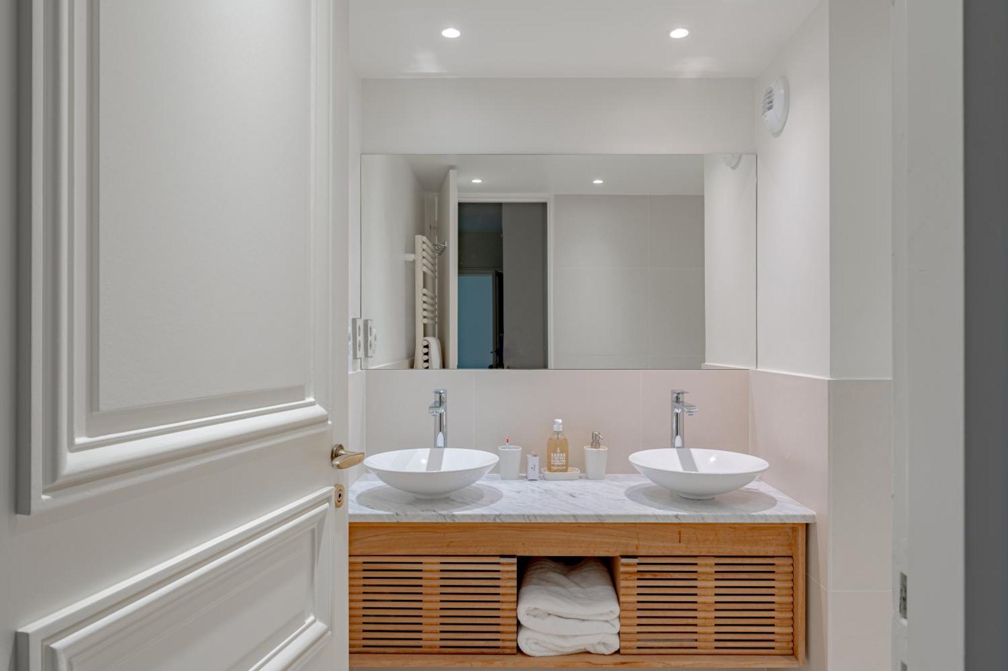 Apartment Timeless Elegance In