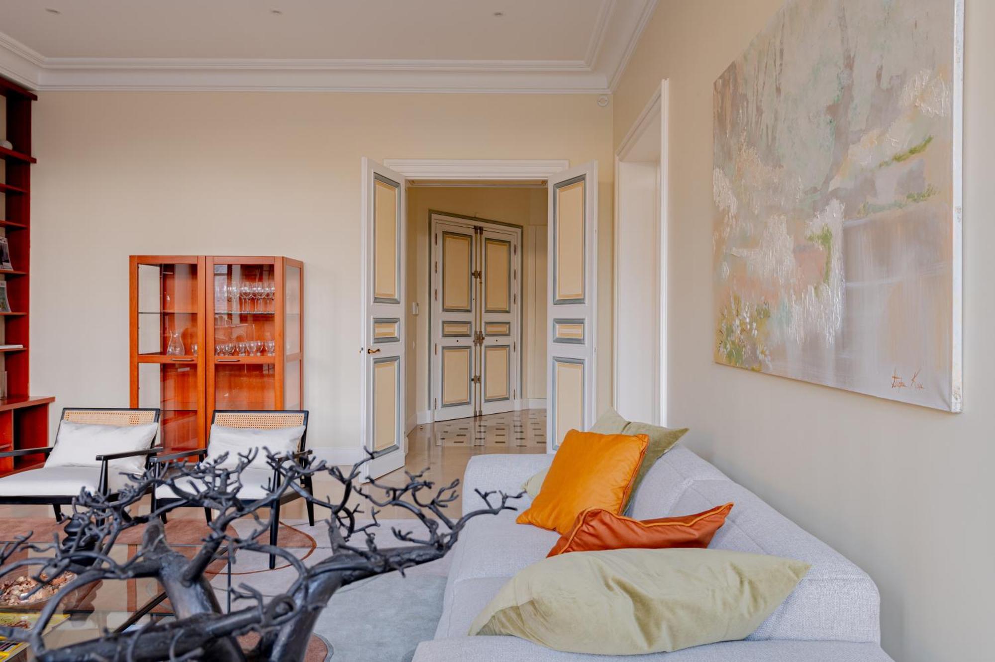 Apartment Timeless Elegance In *