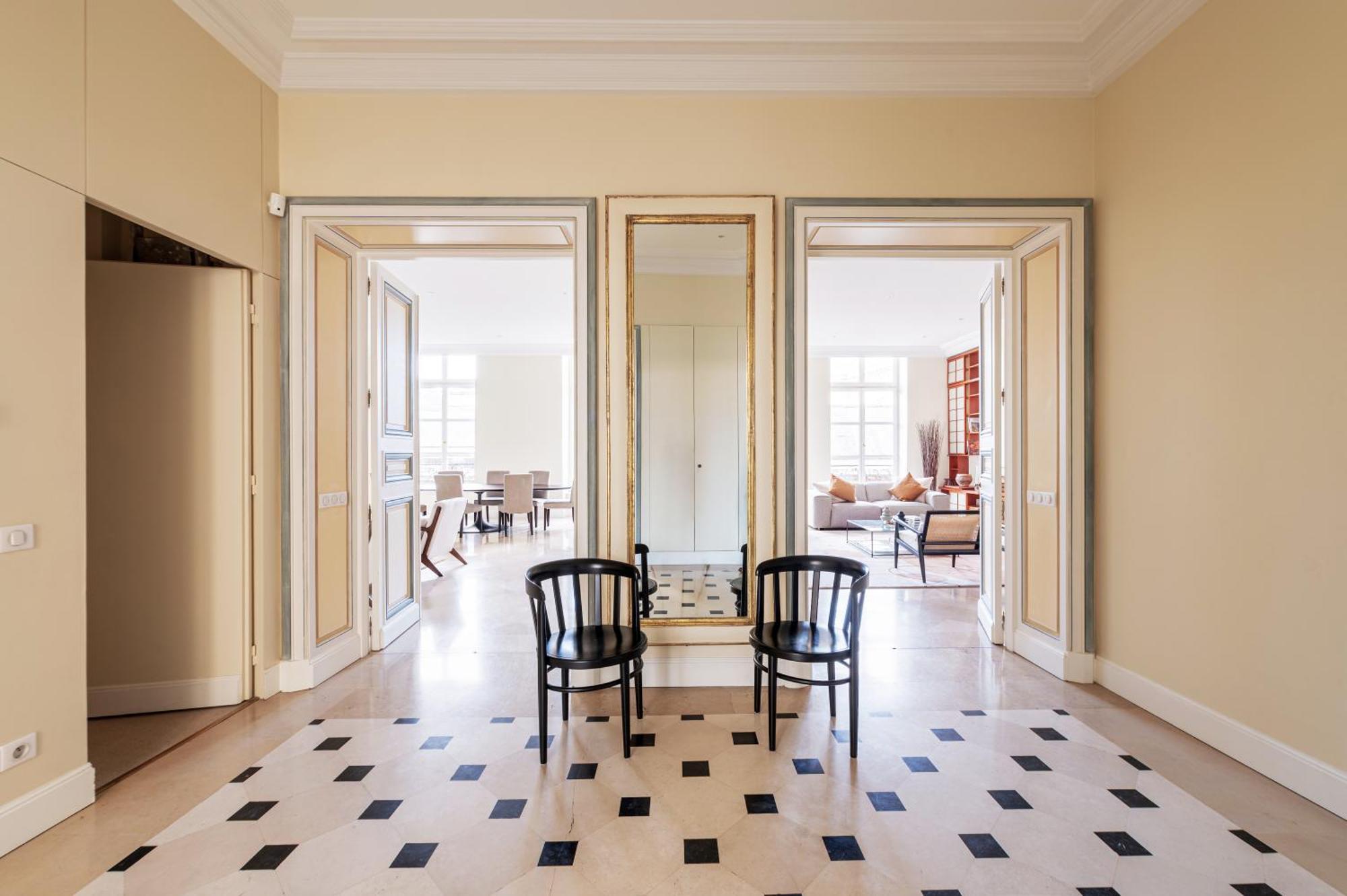 Timeless Elegance In * Paris