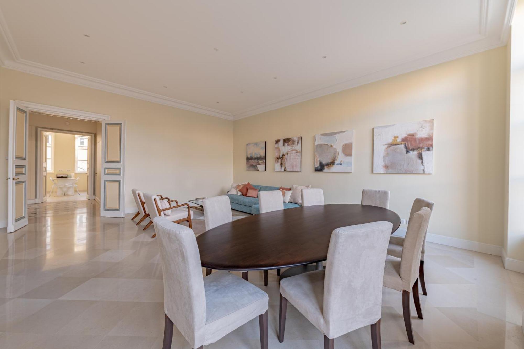 Timeless Elegance In Apartment *